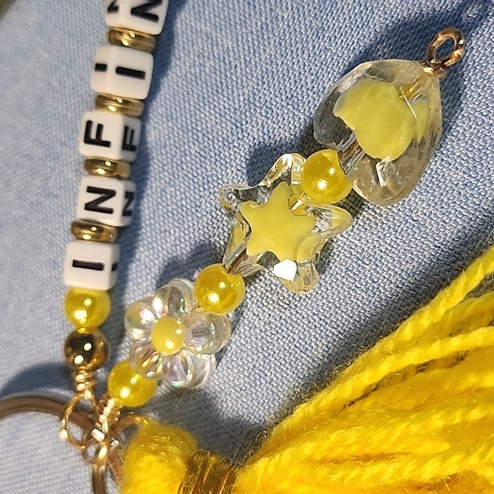 🎤Infinite Inspired Keychain - Picture 2 of 4